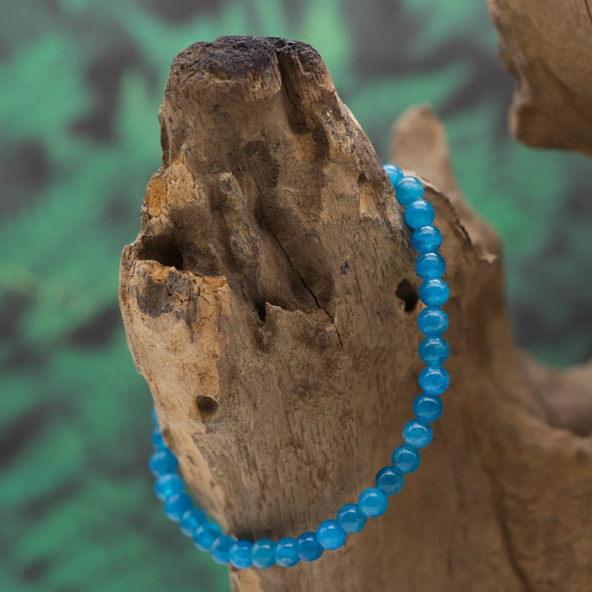 Edelstein-Armband aus 4 mm blauem Apatit (1A) – stärkt Fokus und Lebensenergie.