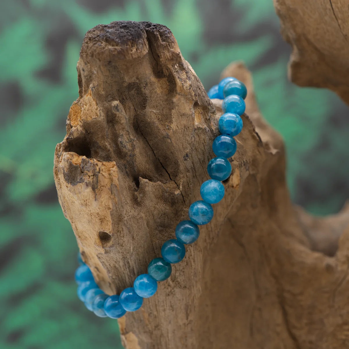 Edelstein-Armband aus 6 mm blauem Apatit, 1A – motiviert und klärt den Geist.