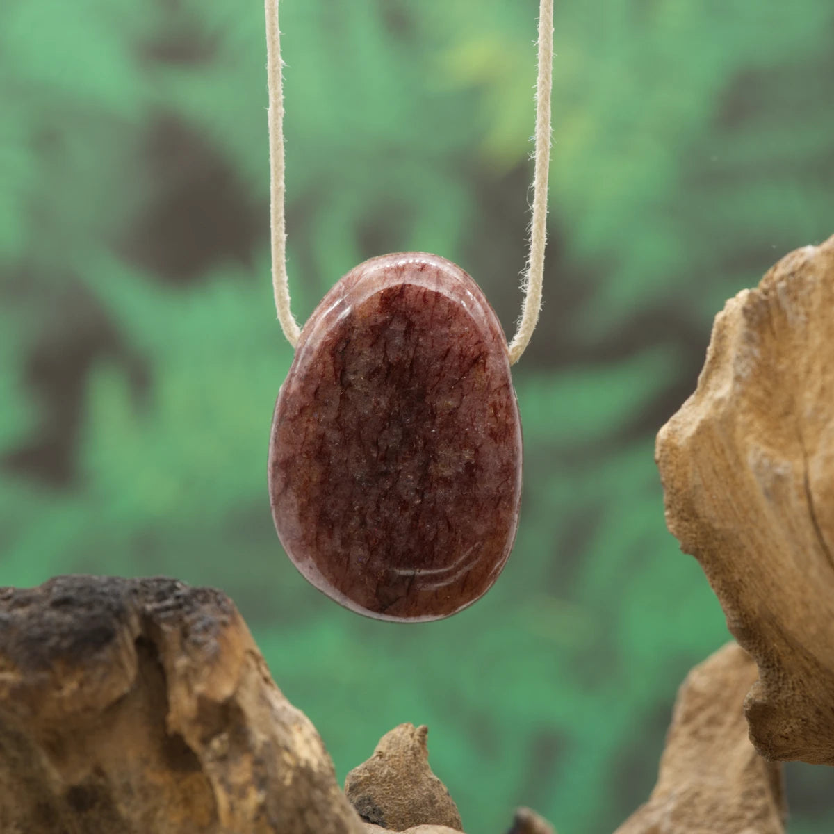 Roter Aventurin – Energie, Entschlossenheit und Leidenschaft.