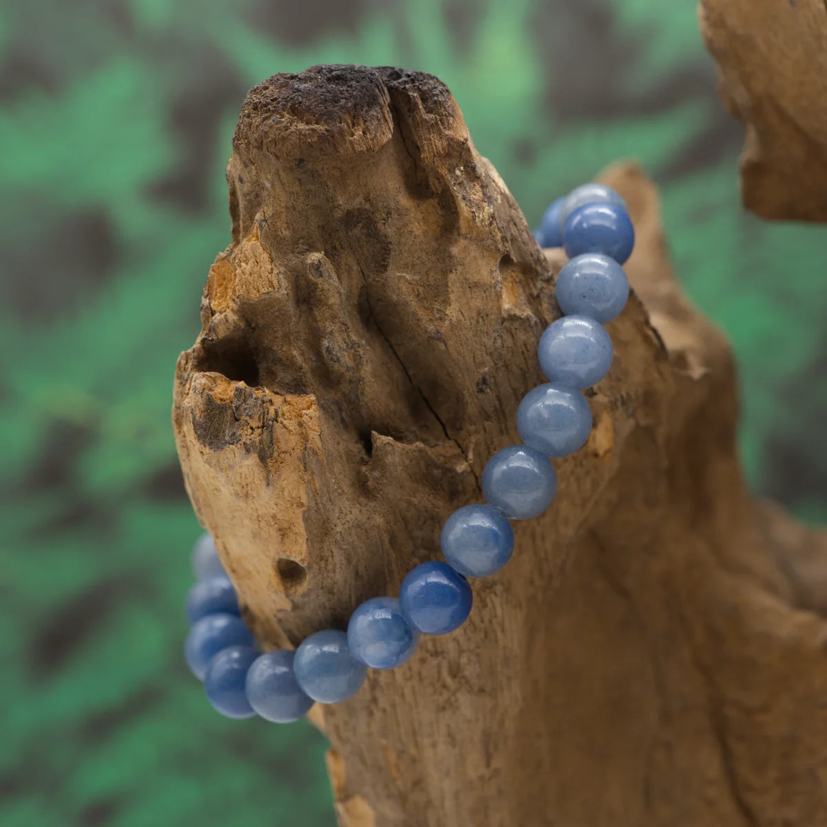 Edelstein-Armband aus 8 mm Blauquarz-Perlen – beruhigt und klärt die Gedanken.