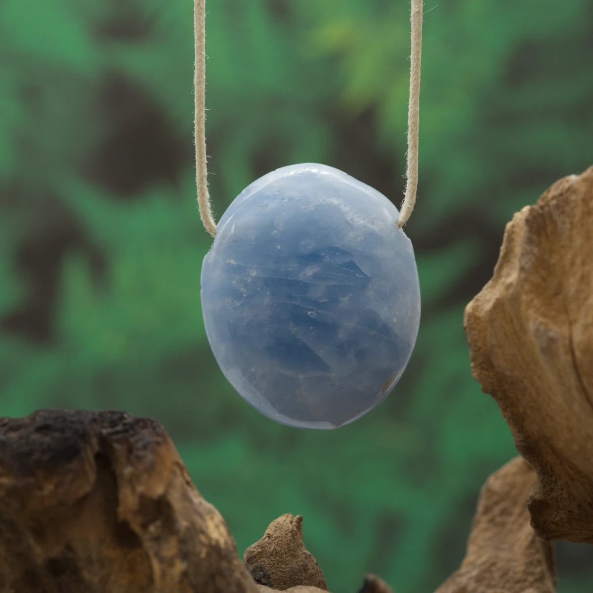 Hellblauer Calcit – Ruhe, Inspiration und emotionale Balance.