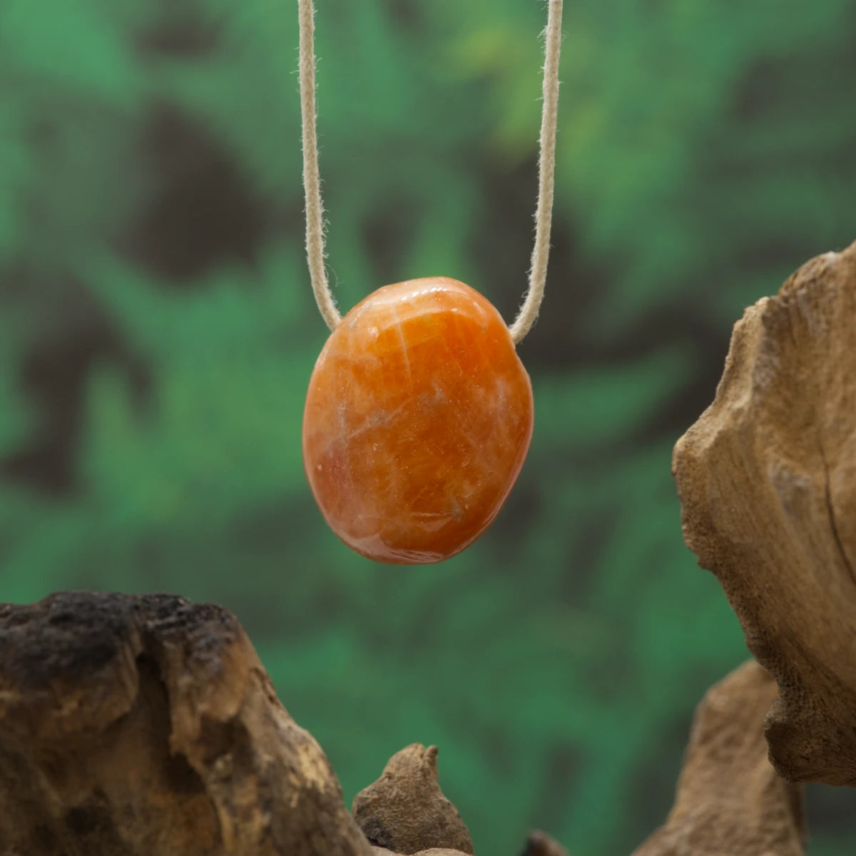 Leuchtender Orangencalcit – Energie, Mut und Optimismus.