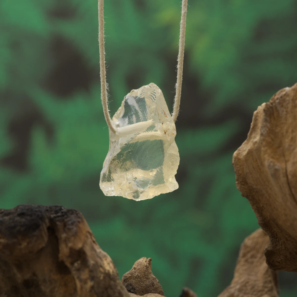 Rauer Citrin-Rohstein – Lebenskraft, Mut und positive Ausstrahlung.