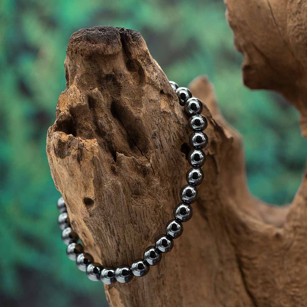 Edelstein-Armband aus 8 mm Hämatin-Perlen – fördert Erdung und innere Kraft.