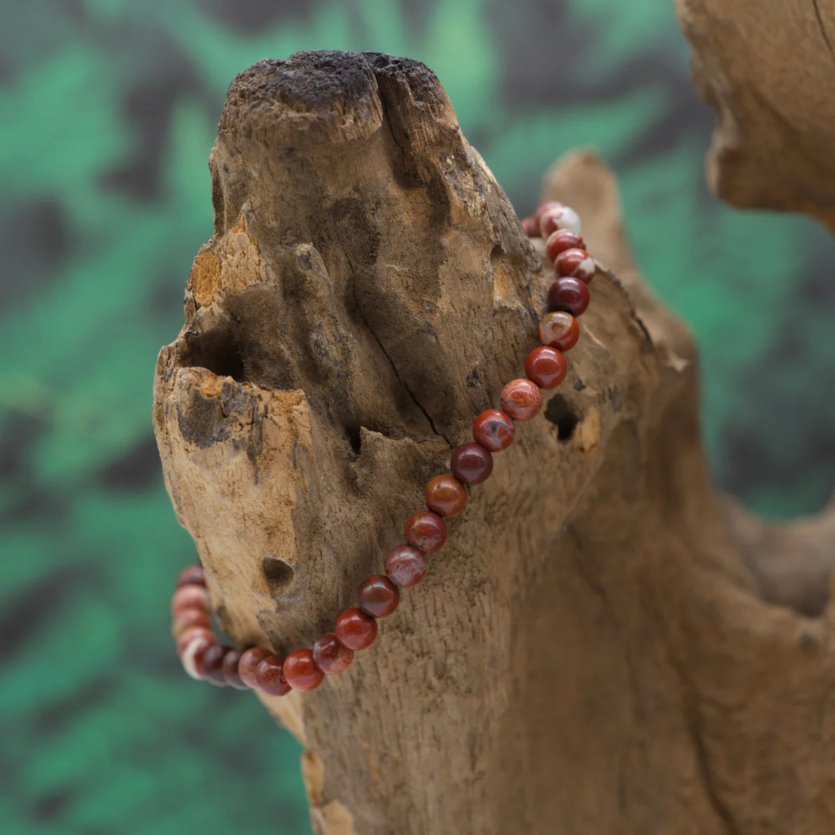 Edelstein-Armband aus 4 mm rotem Jaspis – erdet und gibt Kraft.
