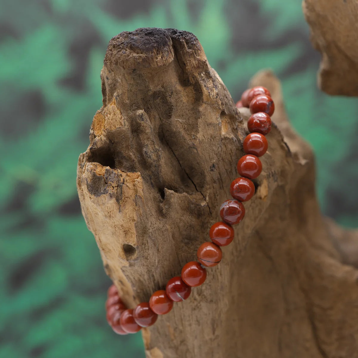Edelstein-Armband aus 6 mm rotem Jaspis – erdet und gibt Kraft.