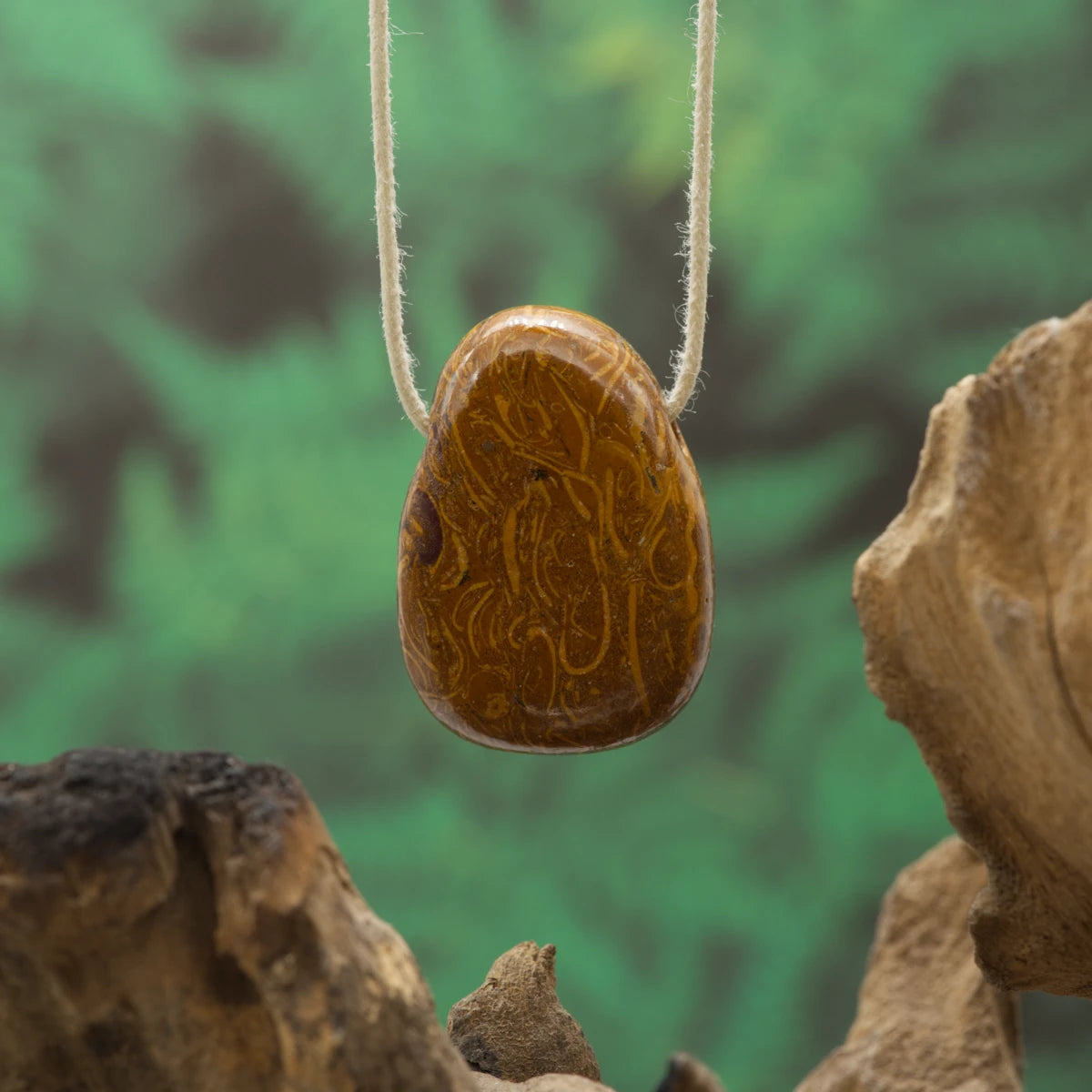 Strukturierter Schlangenjaspis – Schutz, Anpassungsfähigkeit und Heilung.