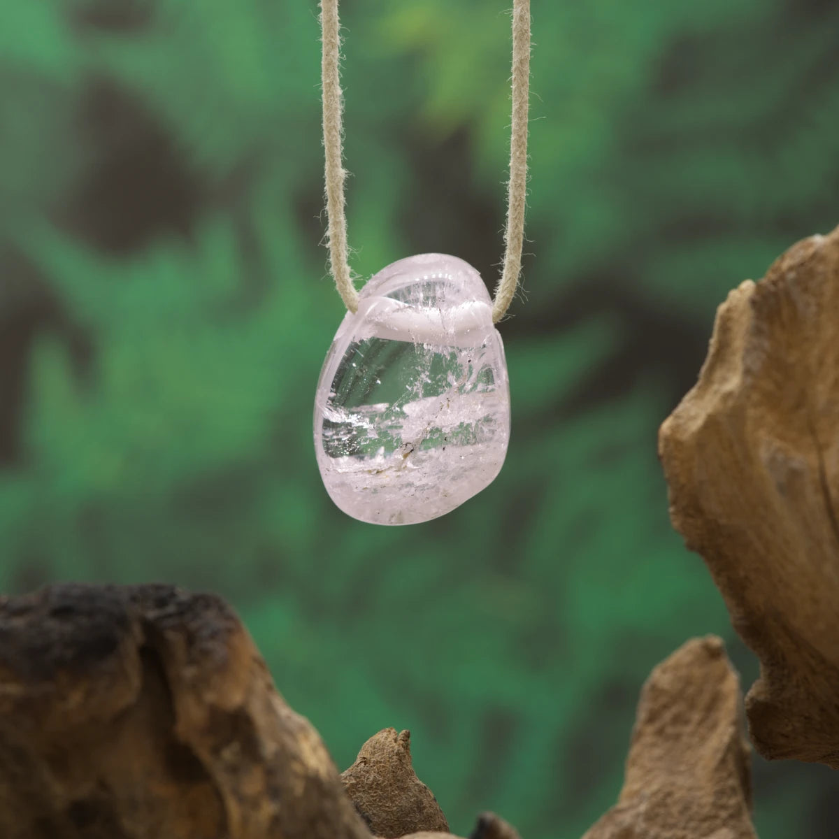 Zartrosa Kunzit – Herzöffnung, Liebe und emotionale Heilung.