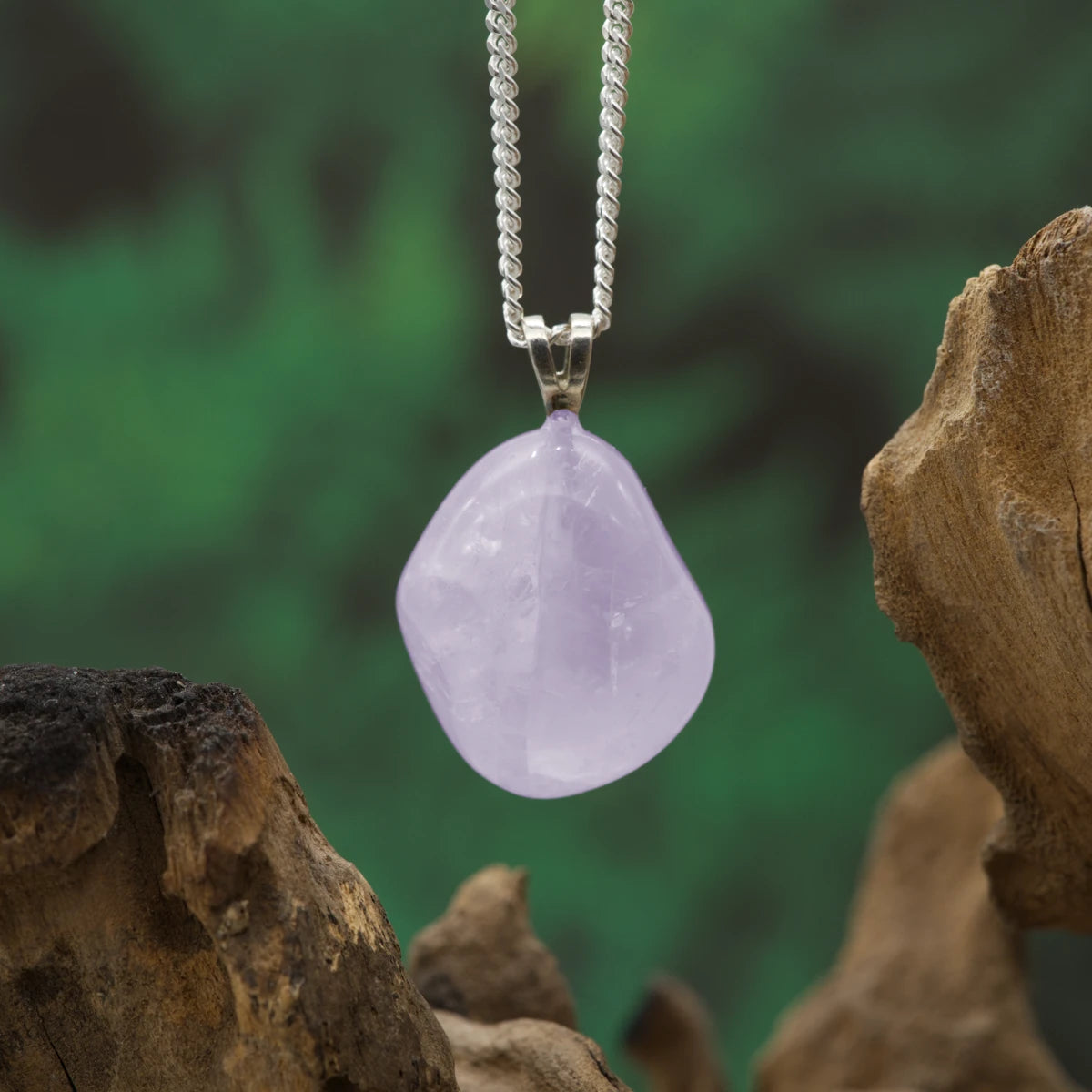 Zartvioletter Lavendelquarz – Beruhigung, Herzheilung und sanfte Spiritualität.