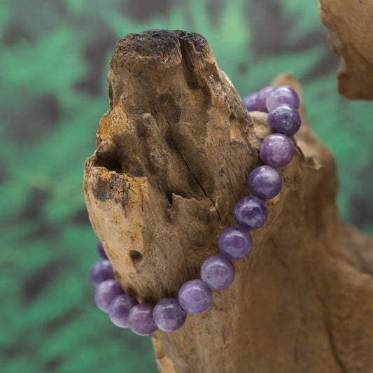 Edelstein-Armband aus 8 mm dunklem Lepidolith – beruhigt Geist und Emotionen.