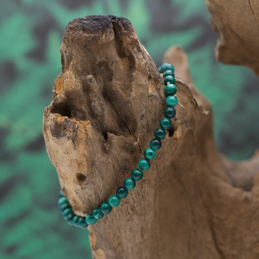 Edelstein-Armband aus 4 mm Malachit – unterstützt Wandel und Herzöffnung.