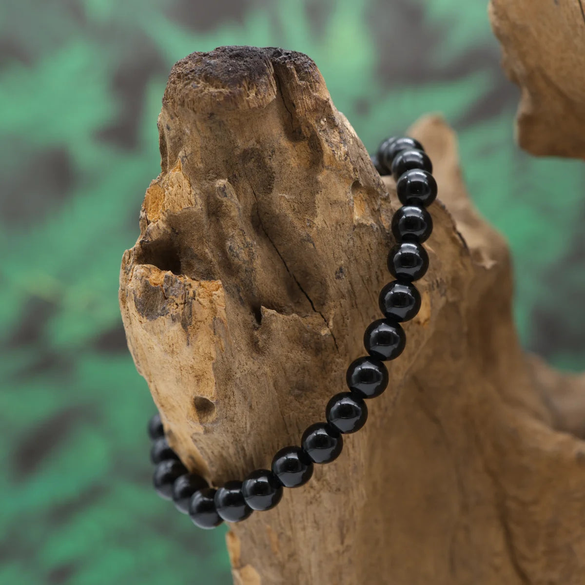 Edelstein-Armband aus 6 mm Apacheträne – hilft beim Loslassen und schützt.