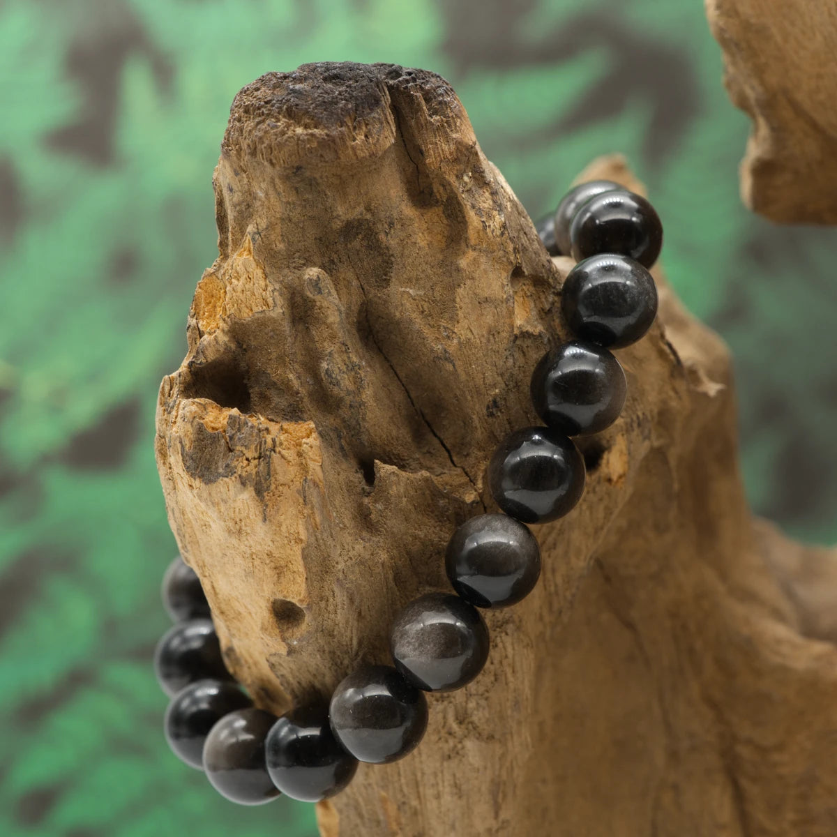 Schwarzes Silber-Obsidian-Armband mit silbrigem Schimmer – Schutz, Erdung und klare Selbstreflexion.