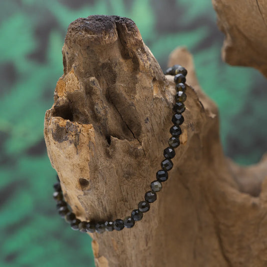 Edelstein-Armband aus 4 mm facettiertem Goldobsidian – klärt und schützt.