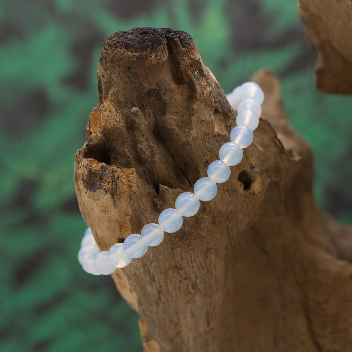 Edelstein-Armband aus 6 mm Opalith – unterstützt Intuition und Harmonie.