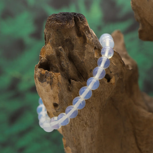 Edelstein-Armband aus 8 mm Opalith-Perlen mit irisierendem Schimmer – stärkt Intuition und innere Harmonie.