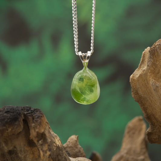 Frischgrüner Peridot – Leichtigkeit, Herzenergie und Schutz.