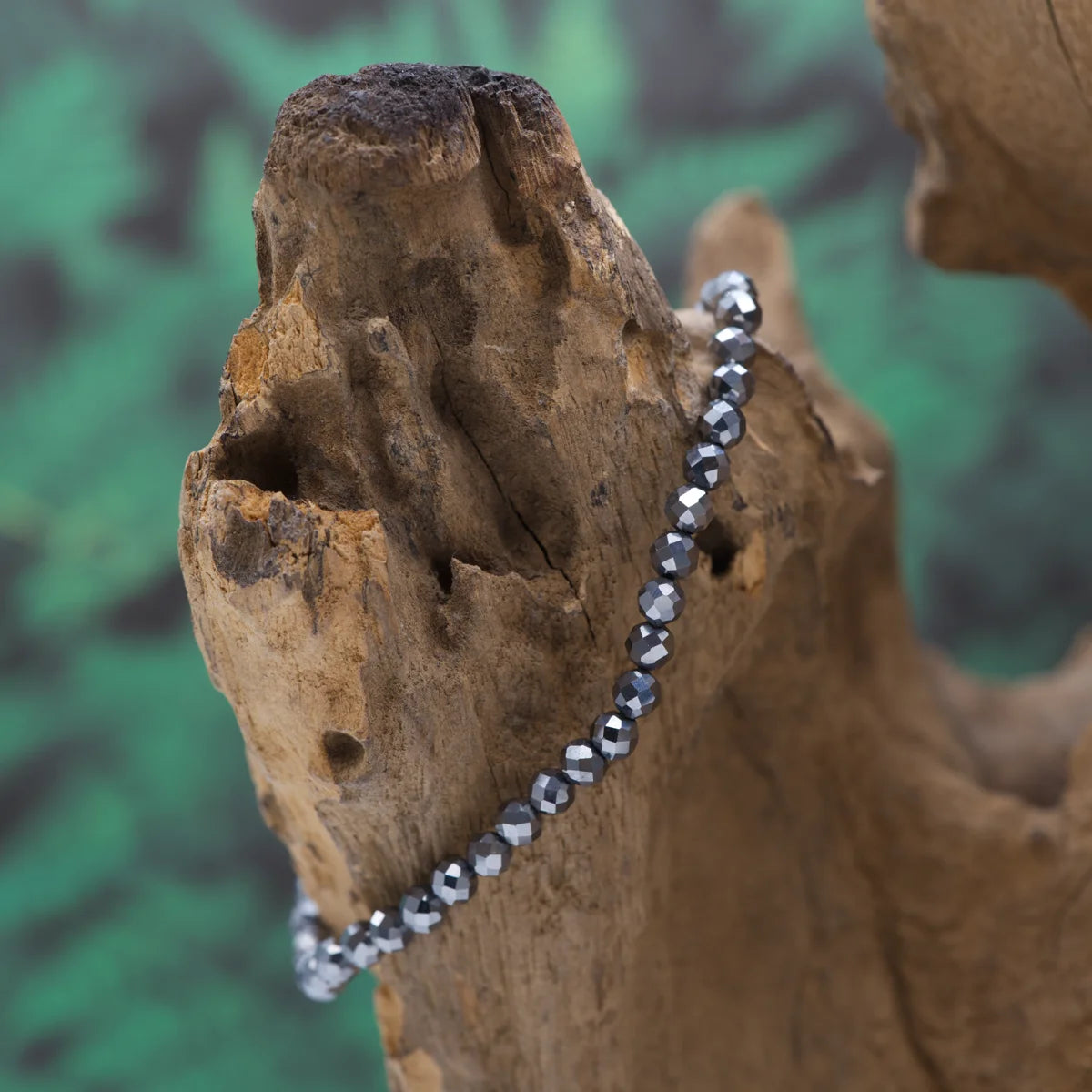 Edelstein-Armband aus 4 mm facettiertem Silizium – gibt Kraft und fördert Balance.