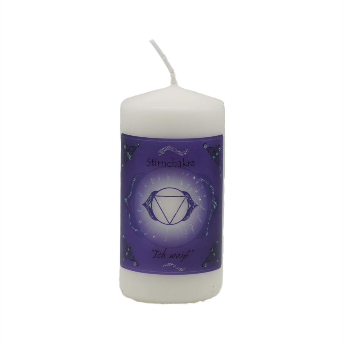 Indigoblaue Energiekerze für das Stirnchakra – handgefertigt mit Edelsteinessenz zur Stärkung von Intuition, Klarheit und innerer Weisheit.