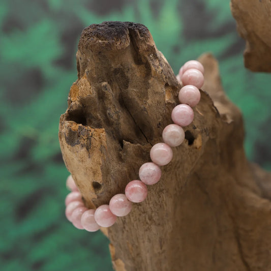 Edelstein-Armband aus 8 mm Thulit-Perlen – bringt Lebensfreude und Selbstliebe.