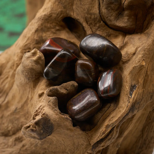 Rot-gold gestreiftes Tigereisen – verbindet Kraft, Erdung und Vitalität.