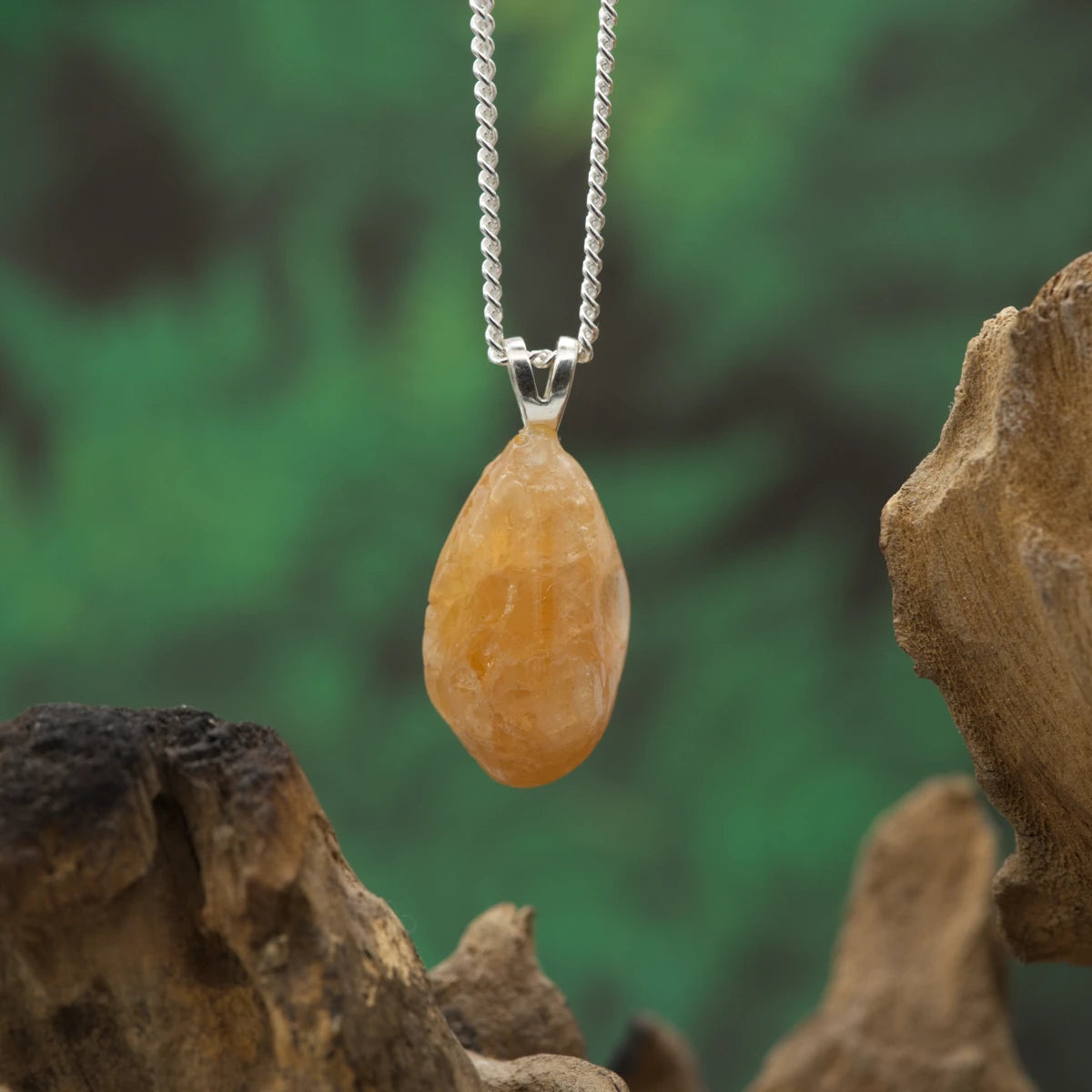 Goldener Imperial-Topas – Fülle, Wärme und strahlender Luxus.