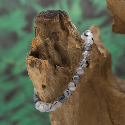 Edelstein-Armband aus 6 mm Turmalinquarz – verbindet Schutz und Klarheit.