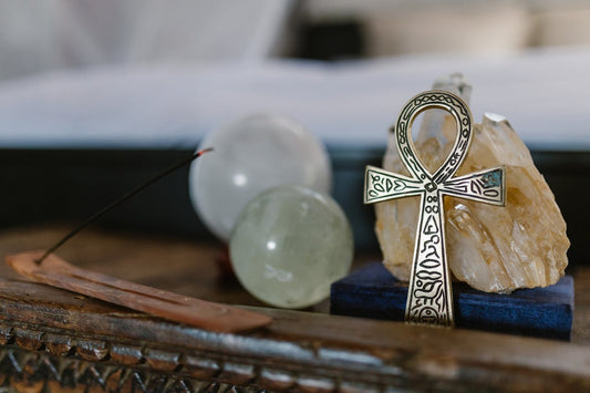 Ägyptisches Ankh Kreuz mit Schlaufe – Symbol für Leben, Einheit und spirituelle Kraft.