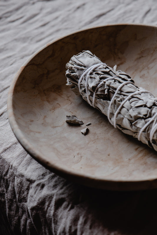 Smudge Sticks und Räucherbündel - Ein umfassender Guide zur spirituellen Reinigung