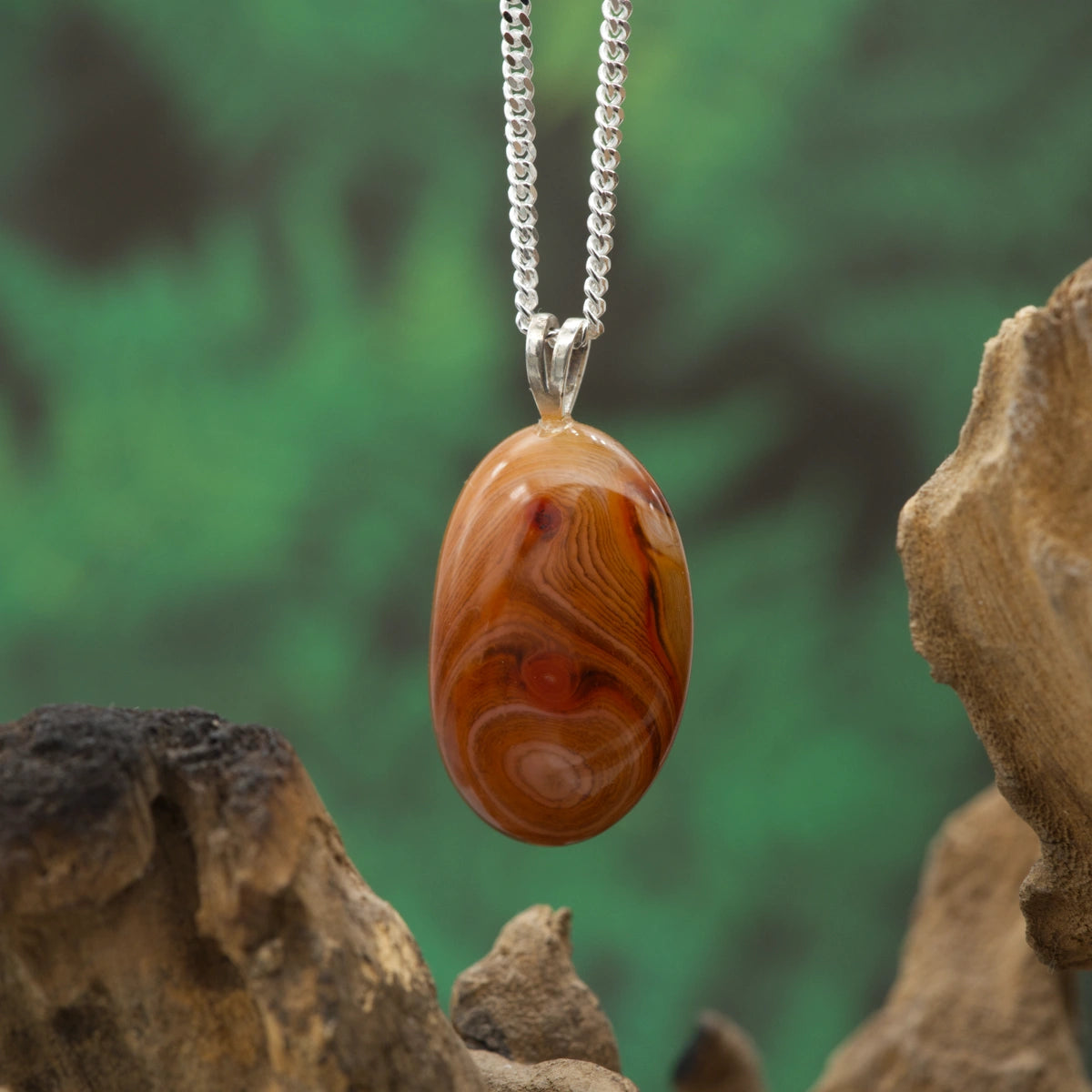 Gemusterter Orbicularachat mit runden Strukturen – unterstützt innere Klarheit und Ausdauer.