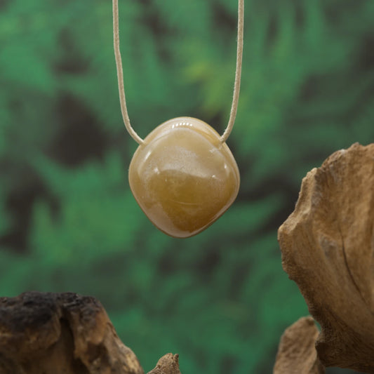 Braun-beiger Achat – Bodenständigkeit, Sicherheit und Ausgeglichenheit.