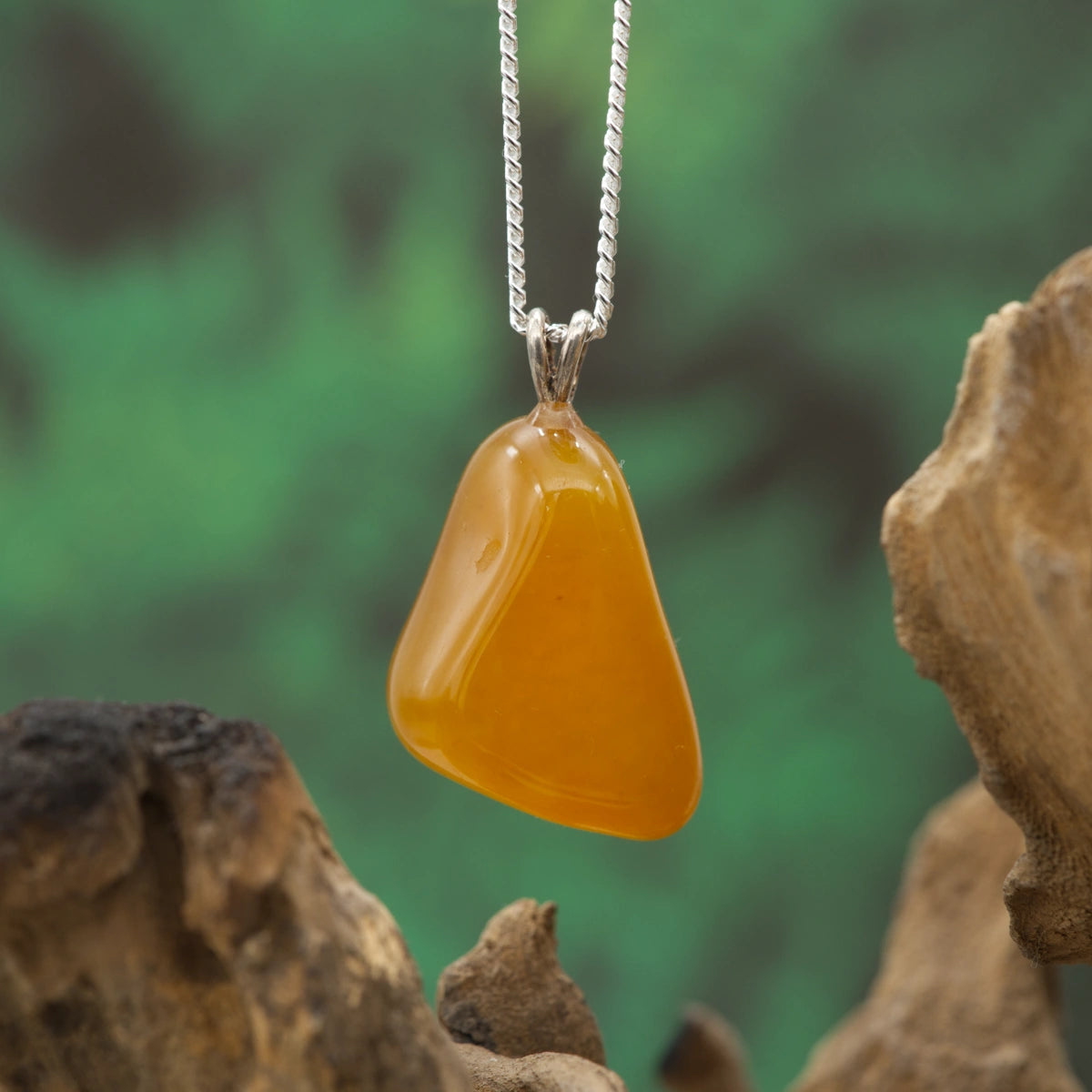Sonnengelber Achat-Anhänger – Edelstein für Optimismus, Lebensfreude und Vitalität.