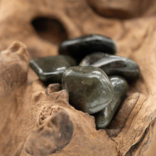 Aktinolithquarz Trommelstein