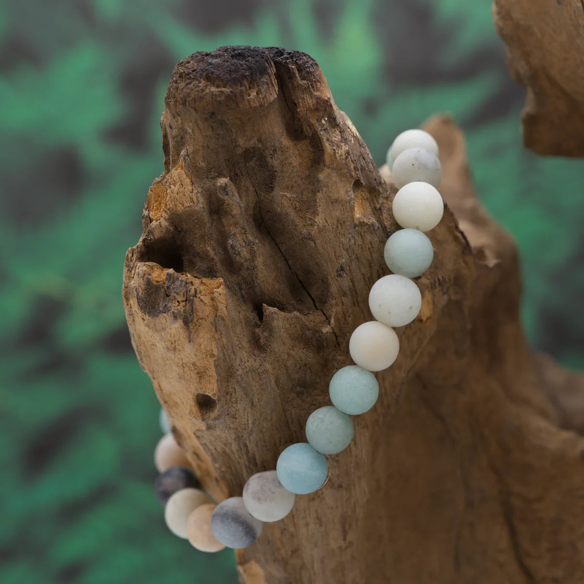 Edelstein-Armband aus 8 mm mattiertem Amazonit – bringt Ruhe und emotionale Ausgeglichenheit.