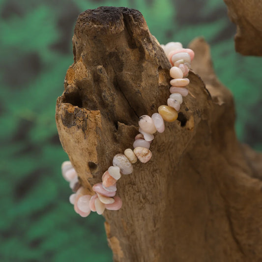 Splitterarmband aus rosa Andenopal – fördert Selbstliebe und Mitgefühl.