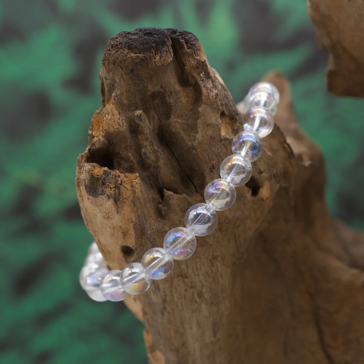 Edelstein-Armband aus 8 mm Angel-Aura-Perlen mit irisierendem Glanz – öffnet Herz und Geist.