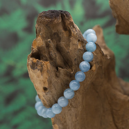 Edelstein-Armband aus 8 mm Aquamarin-Perlen – beruhigt und fördert Gelassenheit.