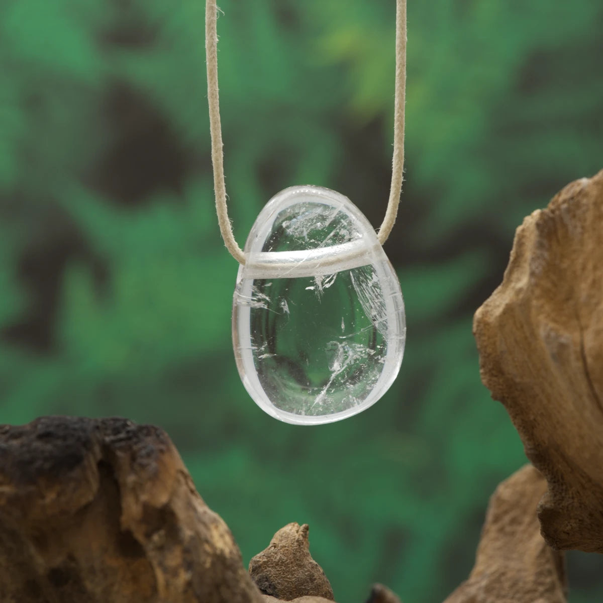 Klarer Bergkristall – Reinheit, Klarheit und Energieverstärkung.