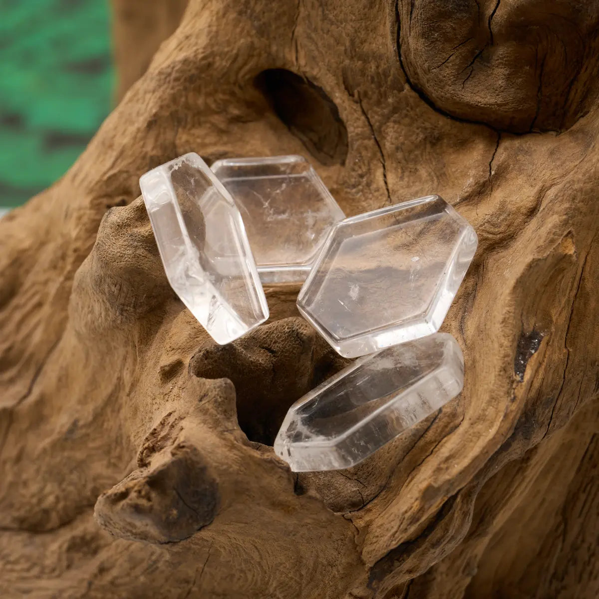 Polierter Querschnitt-Bergkristall – fördert Klarheit und Fokus.