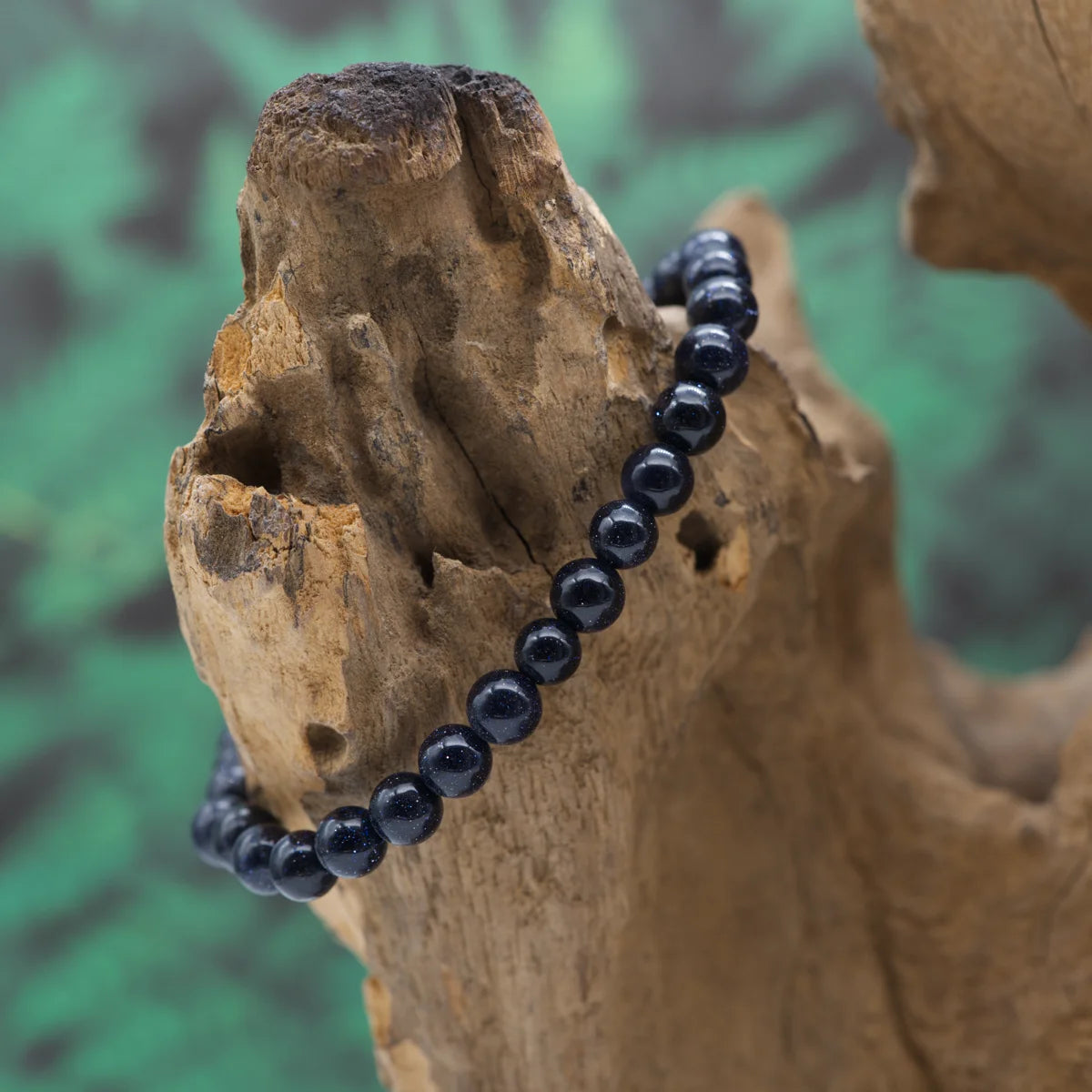 Edelstein-Armband aus 6 mm Blaufluss – stärkt Selbstvertrauen und Motivation.