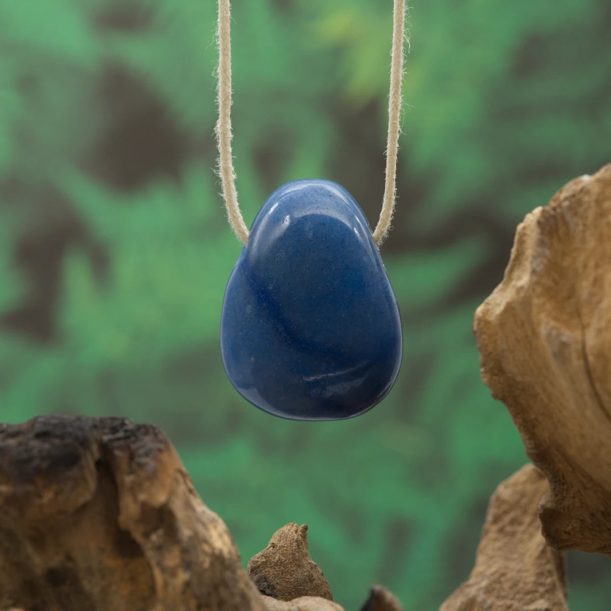 Sanfter Blauquarz – Gelassenheit, Vertrauen und geistige Ruhe.