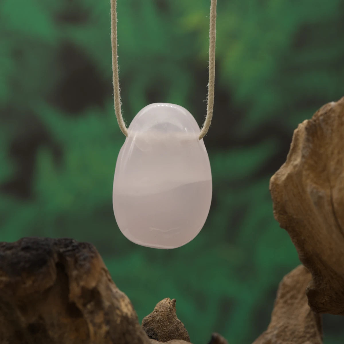 Zartrosa Mangano-Calcit – Selbstliebe, Trost und Herzheilung.