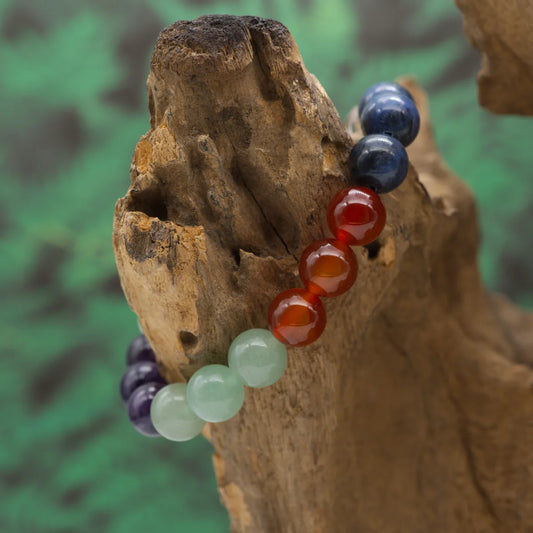 Chakra-Armband aus 10 mm Edelstein-Perlen – harmonisiert die Energiezentren und stärkt das Wohlbefinden.

