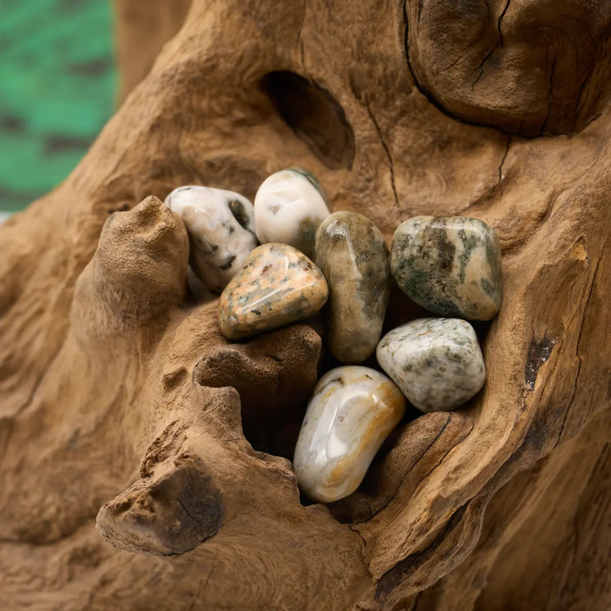 Meerblauer Chalcedon-Trommelstein – bringt Harmonie und emotionale Tiefe.