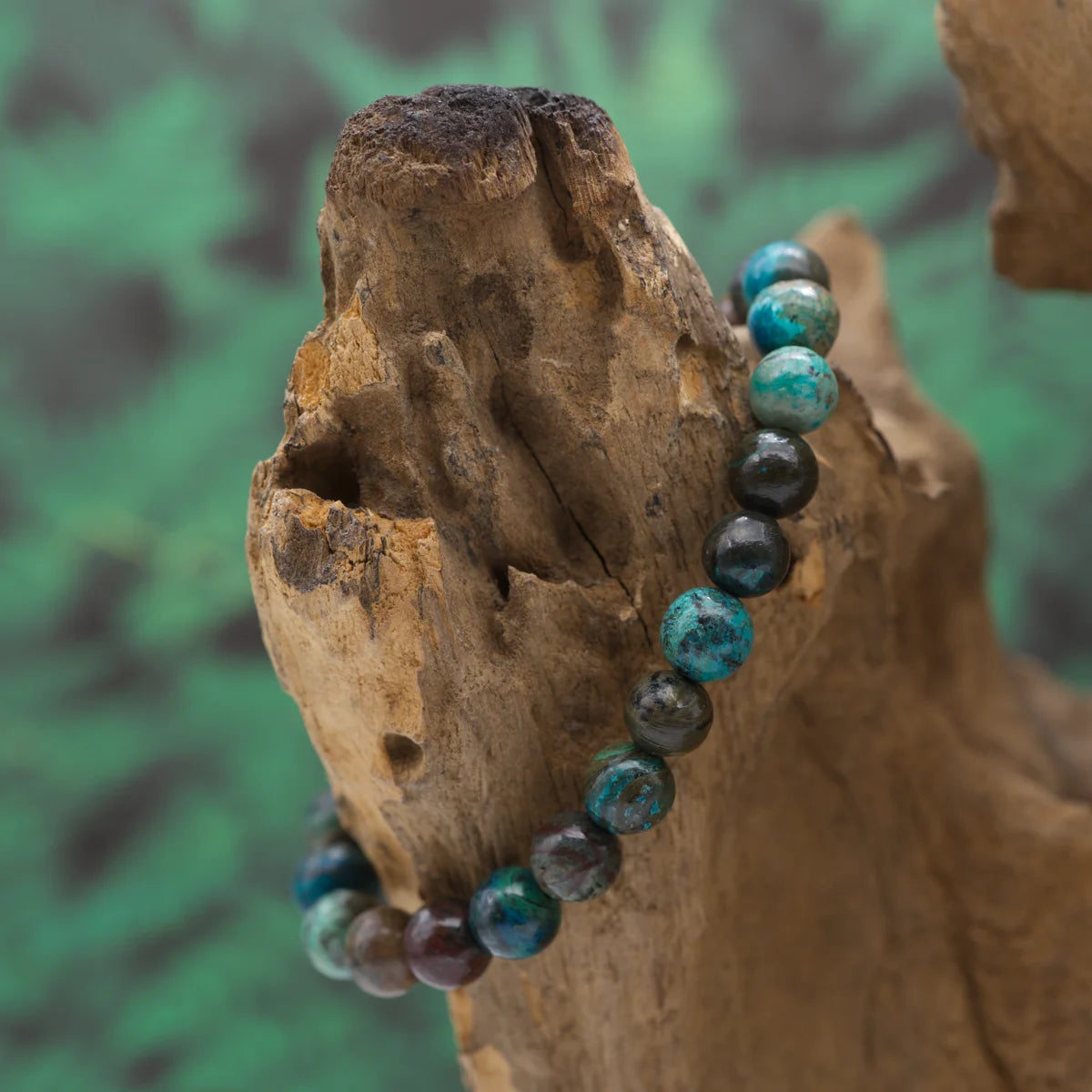 Edelstein-Armband aus 8 mm Chrysokoll-Perlen – fördert innere Ruhe und emotionale Heilung.