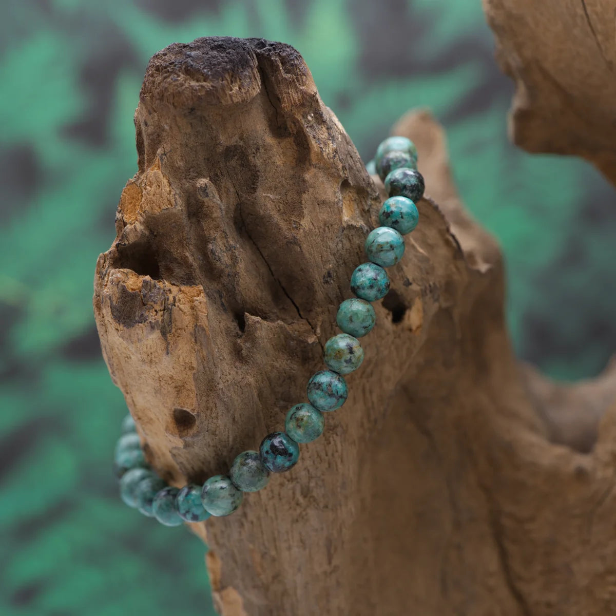 Edelstein-Armband aus 6 mm Chrysokoll-Diorit – verbindet Stärke und Gelassenheit.