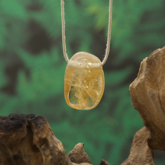 Goldgelber Citrin – fördert Lebensfreude, Selbstvertrauen und Fülle.