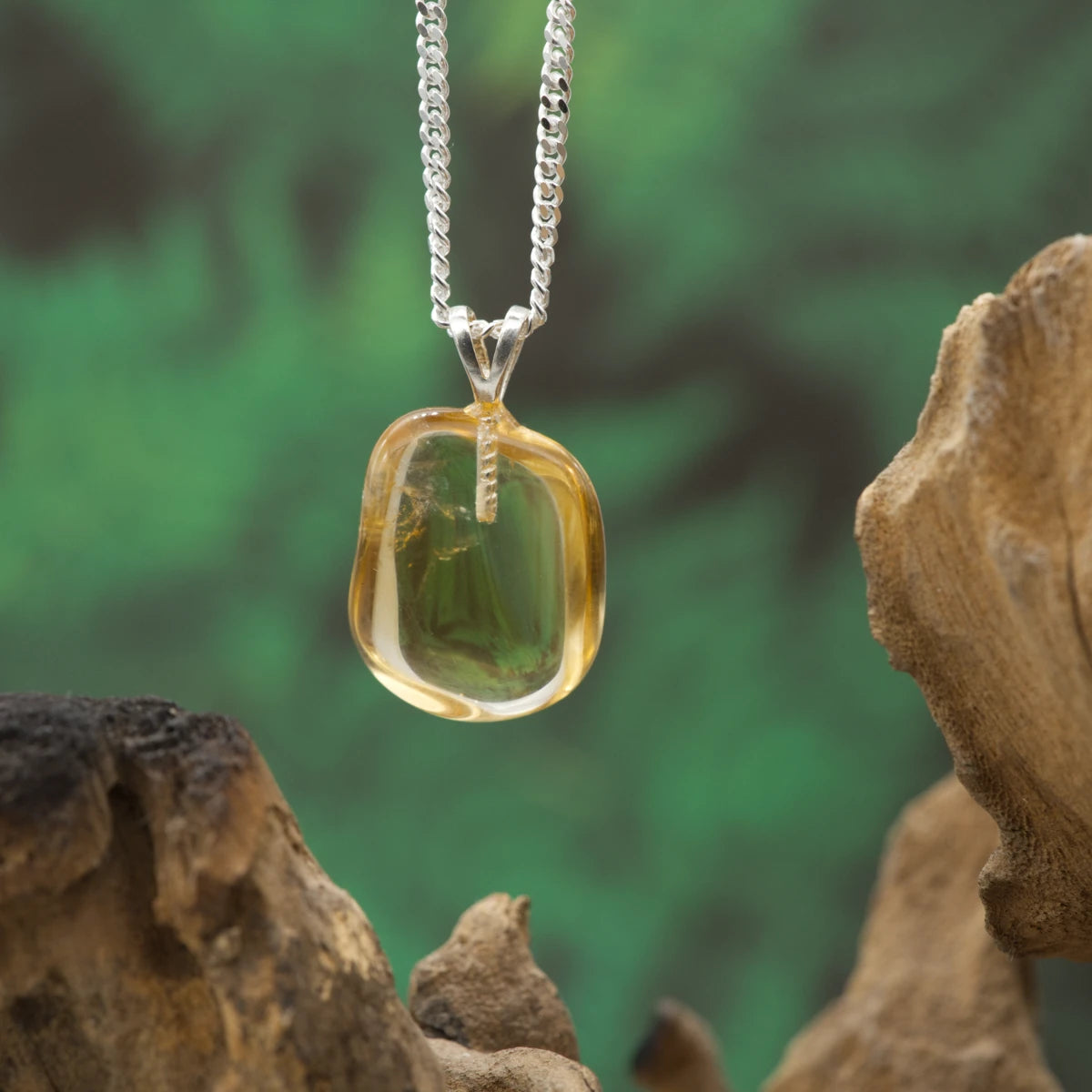 Natürlicher Citrin in 1A-Qualität – klarer Edelstein für Kraft, Optimismus und Kreativität.