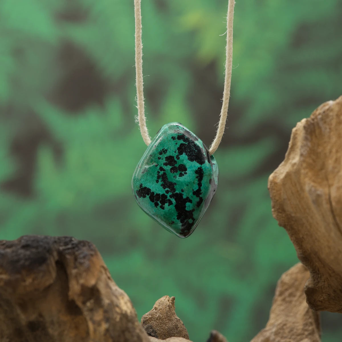 Türkisgrüner Eilat-Stein – Harmonie, Heilung und spirituelle Balance.