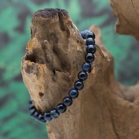Edelstein-Armband aus 6 mm Falkenauge – schärft Blick und schützt.